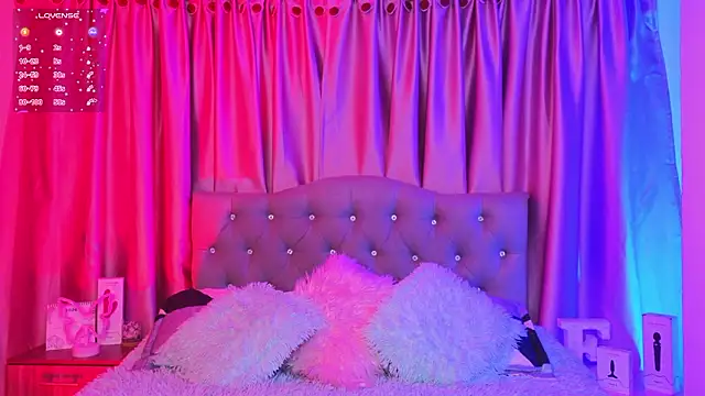 Emiily Scott1 online show from March 2026 12:05:01 AM