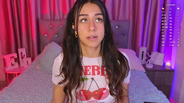 Snapshot of Emiily_Scott1 chatting on June 2026 01:05:01 AM Emiily Scott1 online show from June 2026 01:05:01 AM