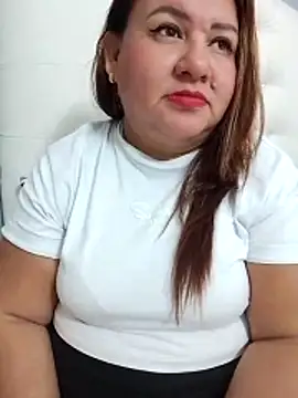 HORNY MATURE25 online show from November 2025 01:37:02 AM