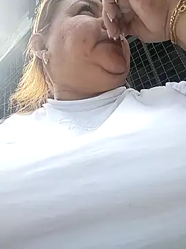 HORNY MATURE25 online show from May 2026 07:17:02 PM