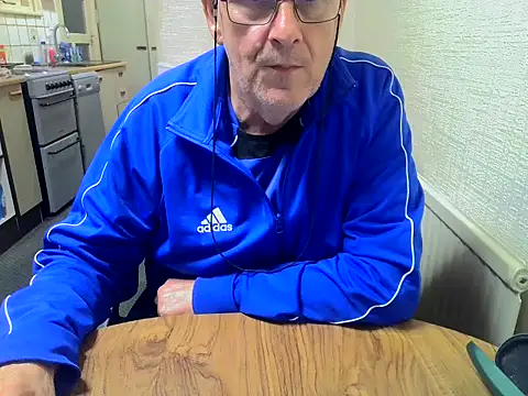 daddyflash online show from October 2025 07:23:01 PM