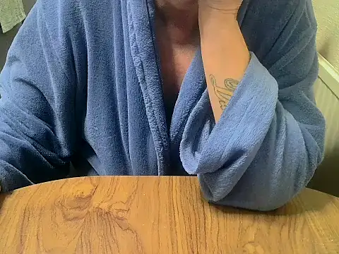 daddyflash online show from November 2025 10:43:02 PM