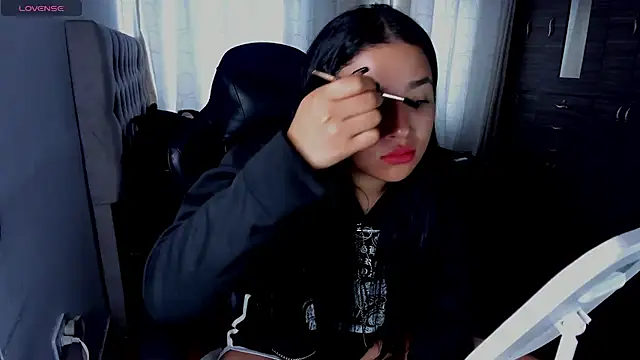 aliice walker  online show from April 2026 12:43:01 PM