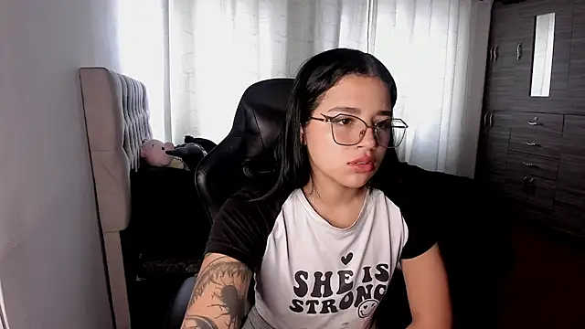 aliice walker  online show from February 2026 04:51:01 PM