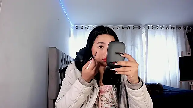 aliice walker  online show from October 2025 01:32:02 PM