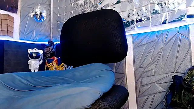 Mensecret69 online show from March 2025 03:43:02 AM