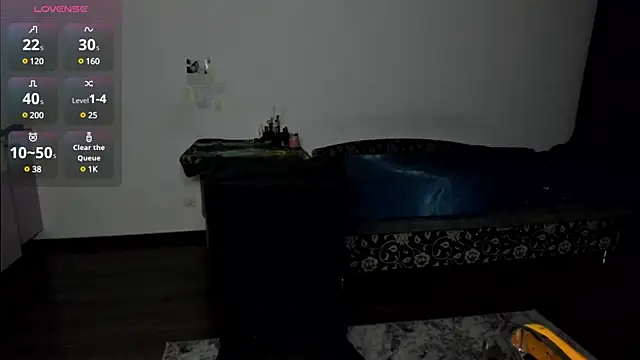 KitsuneRem online show from December 2024 07:39:01 PM