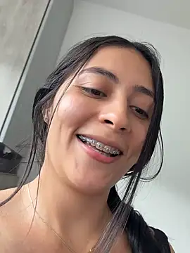 Sophie  Foxxx online show from May 2026 09:36:02 PM
