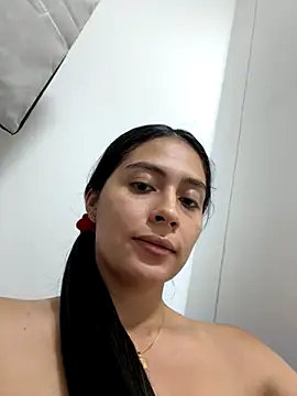 Sophie  Foxxx online show from October 2025 01:18:02 AM