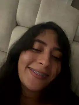 Snapshot of Sophie__Foxxx chatting on December 2025 08:04:02 PM Sophie Foxxx online show from December 2025 08:04:02 PM