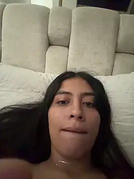 Snapshot of Sophie__Foxxx chatting on November 2025 05:18:02 PM Sophie Foxxx online show from November 2025 05:18:02 PM