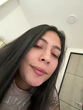 Sophie  Foxxx online show from February 2026 04:40:01 PM