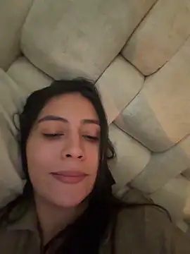 Sophie  Foxxx online show from April 2026 05:04:02 PM