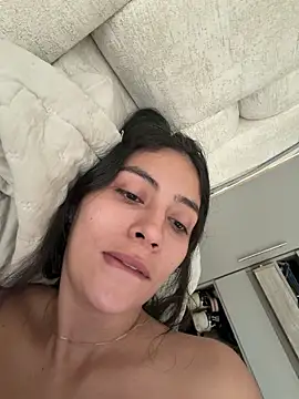 Sophie  Foxxx online show from December 2025 02:20:01 PM