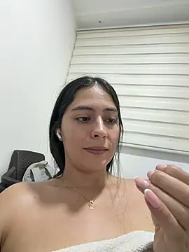Sophie  Foxxx online show from May 2026 12:27:02 AM