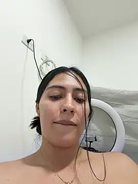 Sophie  Foxxx online show from May 2026 11:36:03 PM