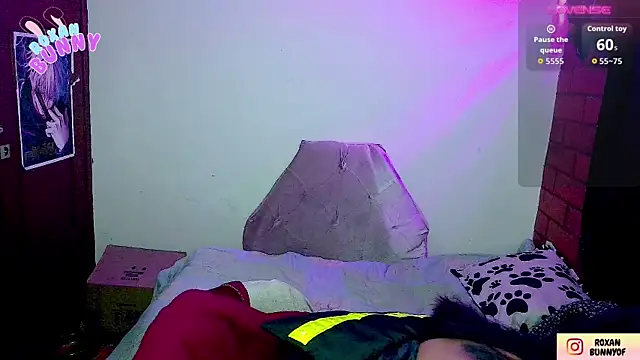 Roxanbunny1 online show from November 2025 01:42:01 AM