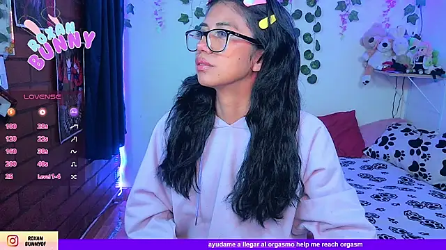 Roxanbunny1 online show from June 2026 02:46:01 AM