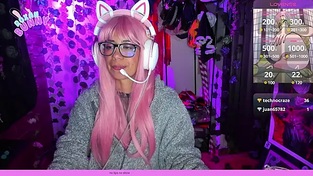 Roxanbunny1 online show from February 2025 07:28:01 AM
