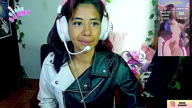 Roxanbunny1 online show from December 2025 07:26:01 PM