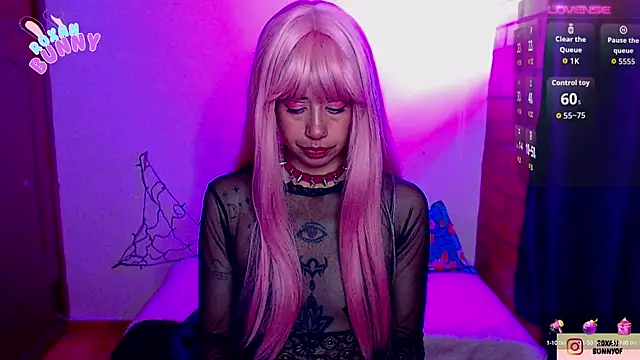 Roxanbunny1 online show from October 2025 03:19:01 AM