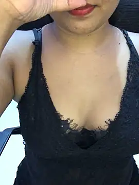 Rose Olivia online show from March 2026 03:48:01 PM