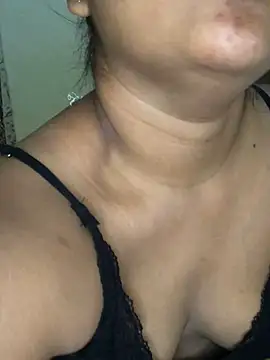 Snapshot of Rose_Olivia chatting on February 2025 02:16:01 PM Rose Olivia online show from February 2025 02:16:01 PM