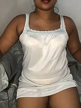 Snapshot of Rose_Olivia chatting on February 2025 02:13:02 PM Rose Olivia online show from February 2025 02:13:02 PM