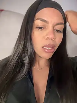 Snapshot of Charly_ chatting on October 2025 01:50:01 AM Charly online show from October 2025 01:50:01 AM