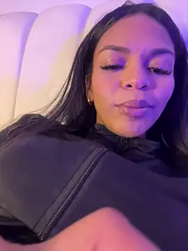 Snapshot of Charly_ chatting on November 2025 03:21:01 AM Charly online show from November 2025 03:21:01 AM