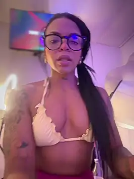 Charly  online show from May 2026 04:33:01 PM