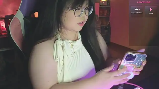 Snapshot of ANNELIESE_ chatting on September 2025 02:08:01 PM ANNELIESE online show from September 2025 02:08:01 PM