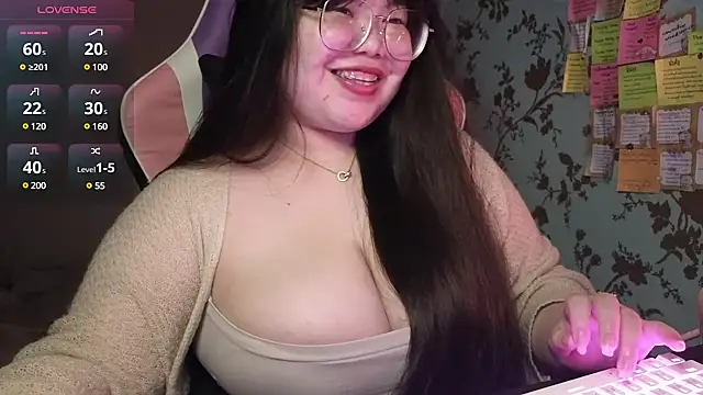 Snapshot of ANNELIESE_ chatting on December 2024 10:26:02 PM ANNELIESE online show from December 2024 10:26:02 PM