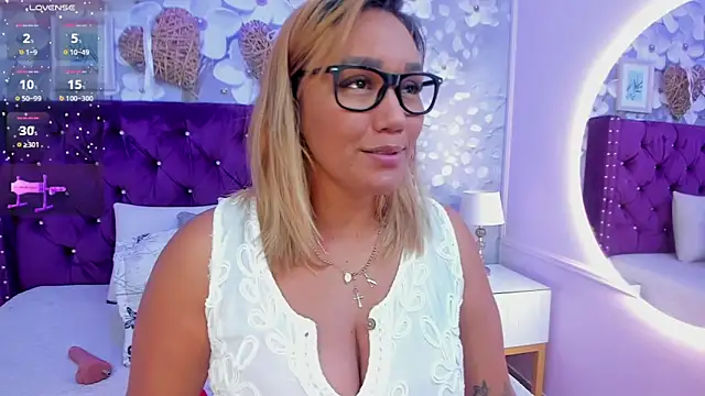 dalila salazar online show from April 2026 03:30:01 AM