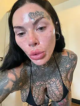 claudiacvc95 online show from May 2026 08:01:01 AM