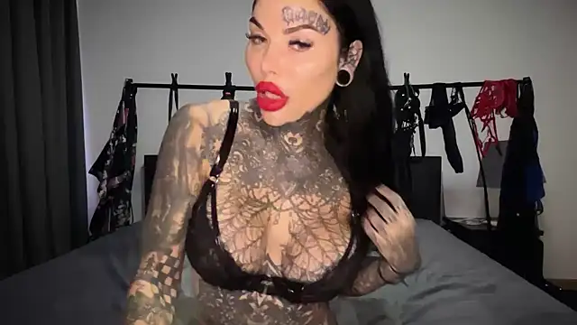 claudiacvc95 online show from December 2025 05:10:02 AM