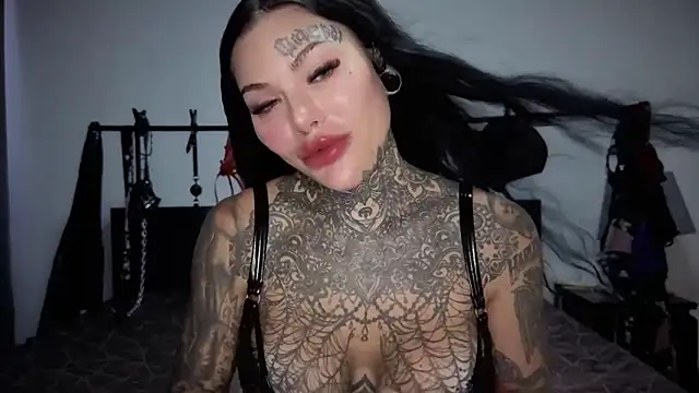 claudiacvc95 online show from March 2026 02:43:02 AM