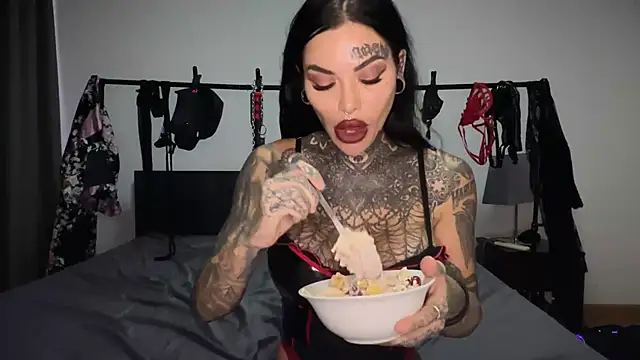 claudiacvc95 online show from October 2025 03:49:01 AM