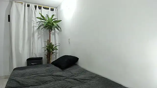 Lia-y-felipe online show from February 2026 11:49:01 PM