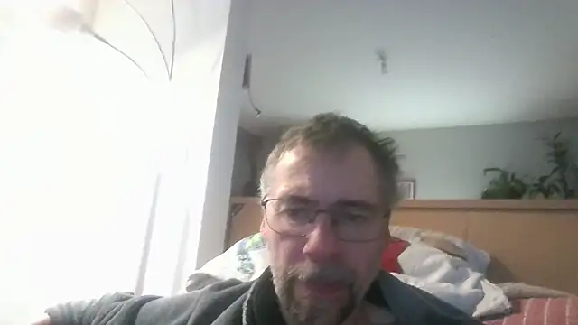 Snapshot of ptitcanard60600 chatting on April 2026 08:57:02 PM ptitcanard60600 online show from April 2026 08:57:02 PM