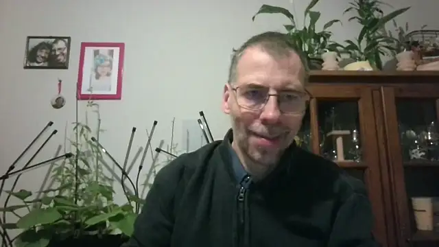 Snapshot of ptitcanard60600 chatting on May 2026 04:51:02 AM ptitcanard60600 online show from May 2026 04:51:02 AM
