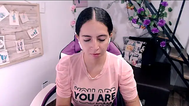 samantha baby  online show from May 2026 06:06:02 PM