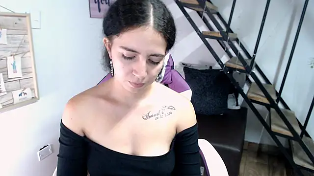 samantha baby  online show from October 2025 07:14:01 PM