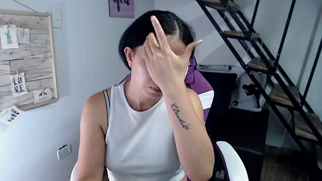 samantha baby  online show from October 2025 05:20:01 AM