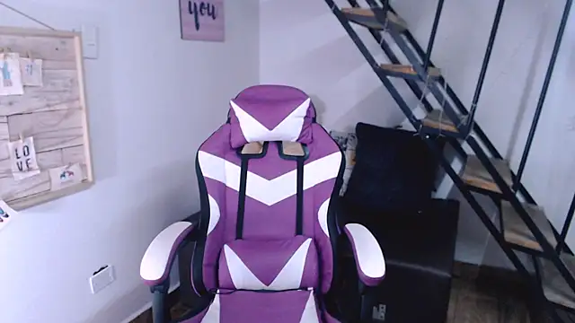 samantha baby  online show from October 2025 07:57:02 PM