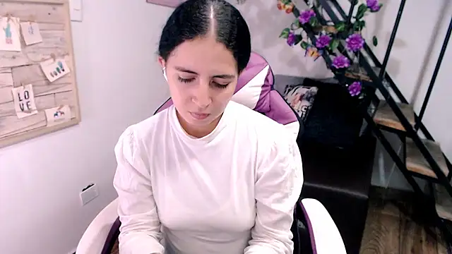 samantha baby  online show from April 2026 10:12:02 PM