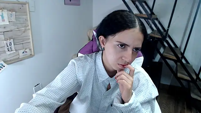 samantha baby  online show from October 2025 05:23:02 PM