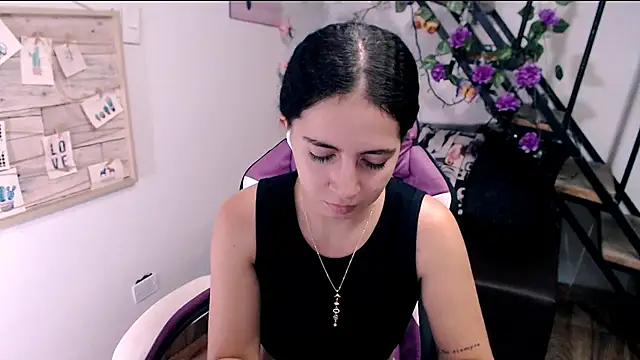 samantha baby  online show from May 2026 06:44:02 PM