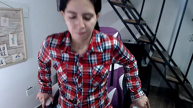 samantha baby  online show from October 2025 04:30:02 PM