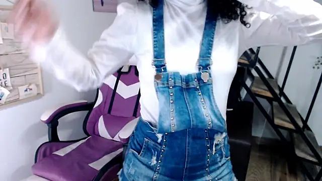 samantha baby  online show from December 2025 05:07:02 PM